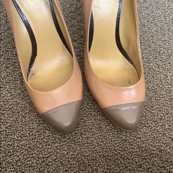 Nine West beige heels in great shape - Picture 6 of 6